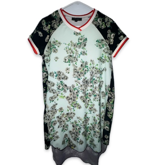 ROMEO & JULIET COUTURE FLORAL SPORTY DRESD SIZE SMALL - Picture 2 of 5